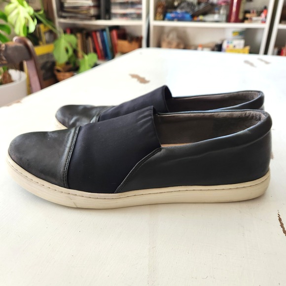 Via Spiga Black Leather Slip On Sneakers Women's US 8 Casual Comfort - Picture 3 of 10